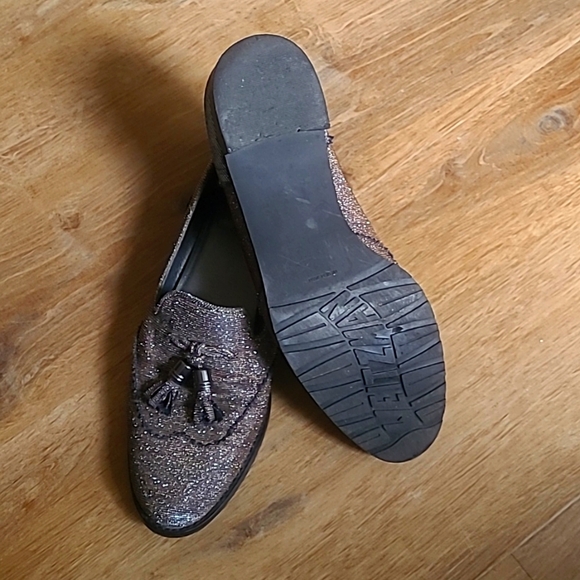 Stuart Weitzman - Picture 3 of 4